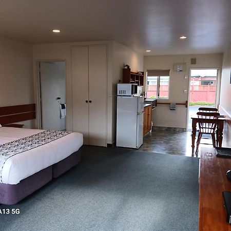 Anatoki Lodge Motel Такака Экстерьер фото