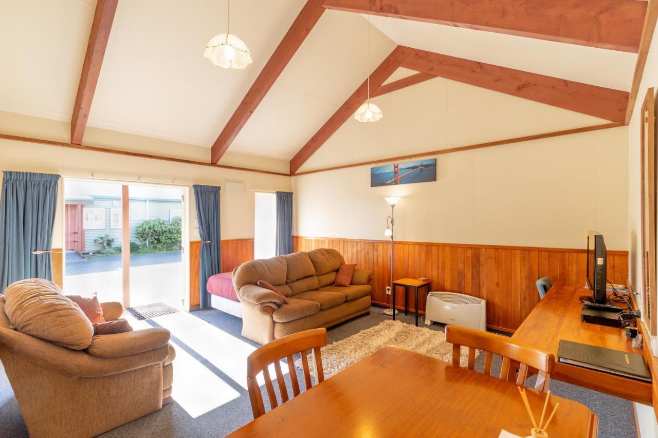 Anatoki Lodge Motel Такака Экстерьер фото