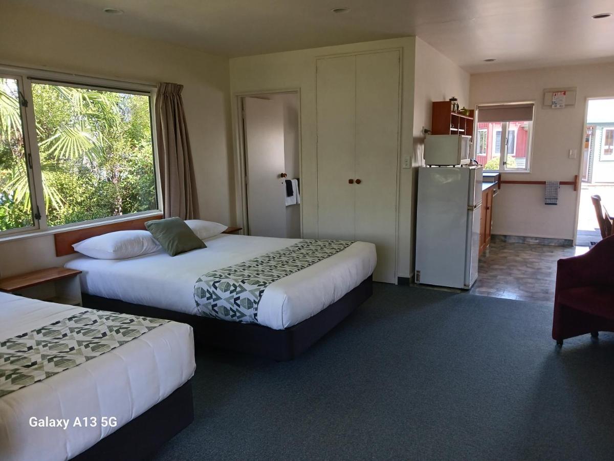 Anatoki Lodge Motel Такака Экстерьер фото