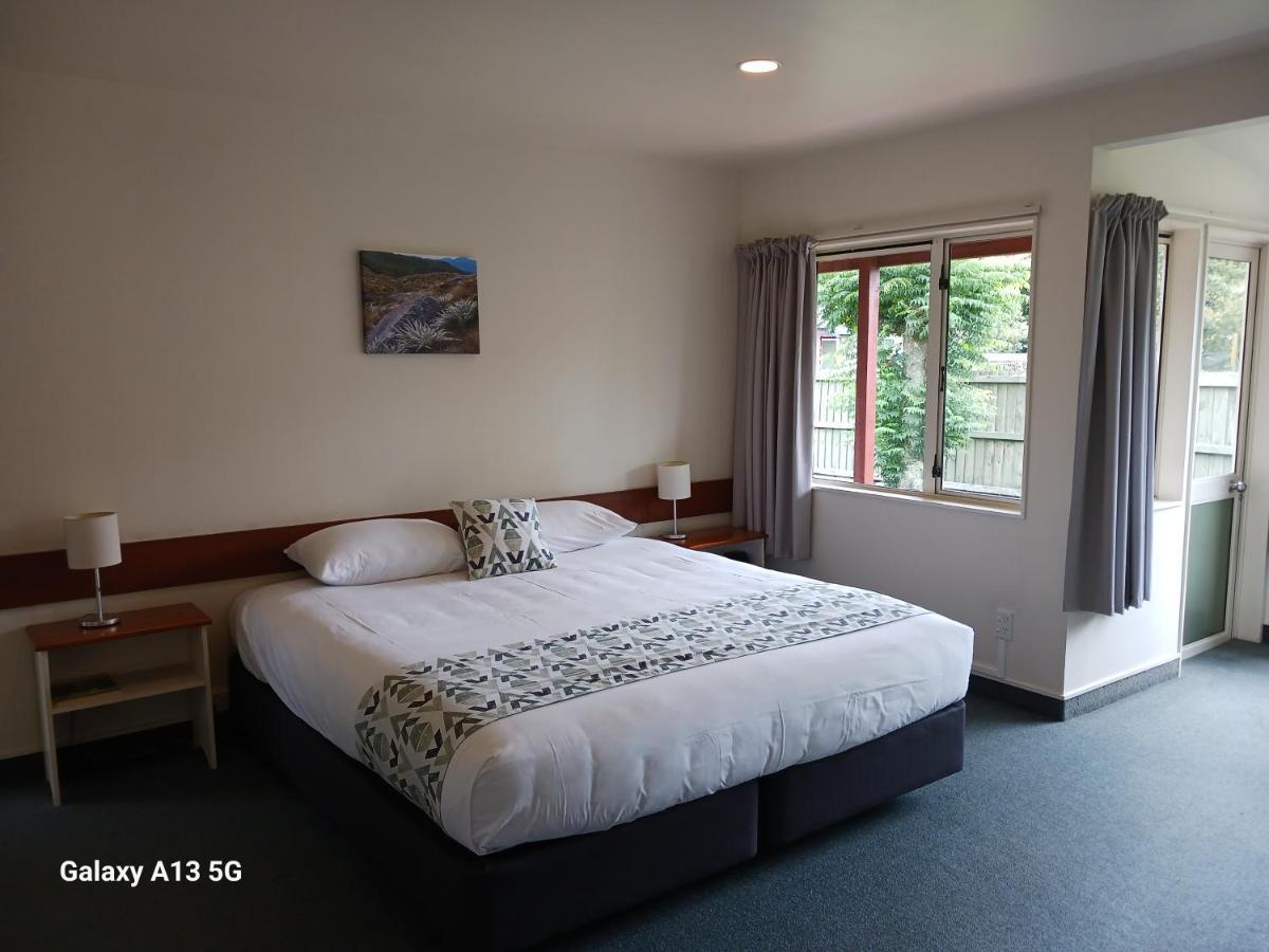 Anatoki Lodge Motel Такака Экстерьер фото