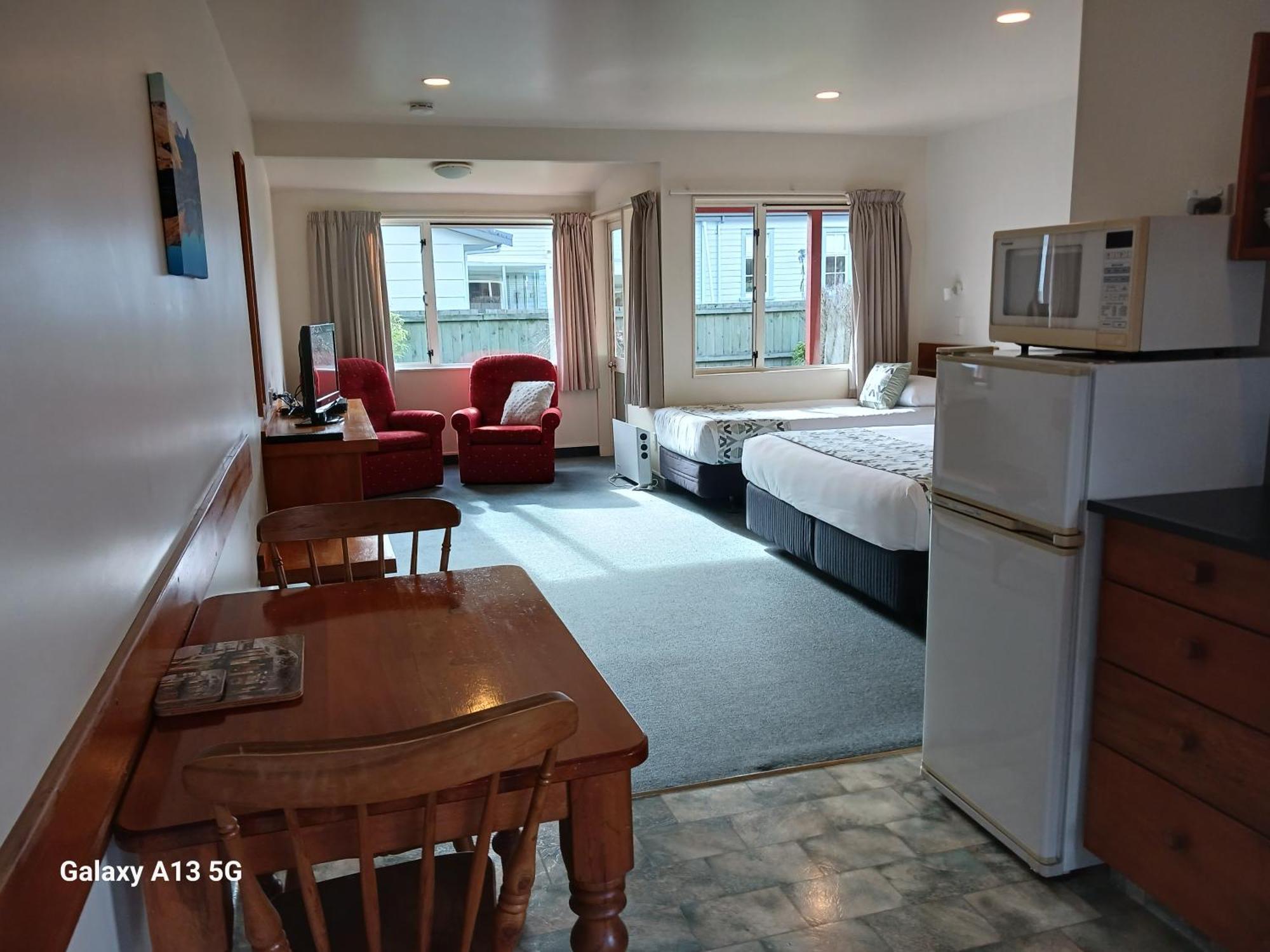 Anatoki Lodge Motel Такака Экстерьер фото